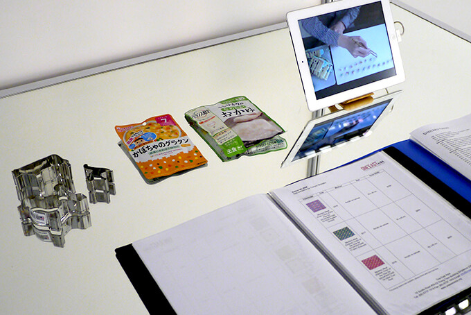 個展「COLOUR ME WELL」One East Asia Gallery/シンガポールの展示風景