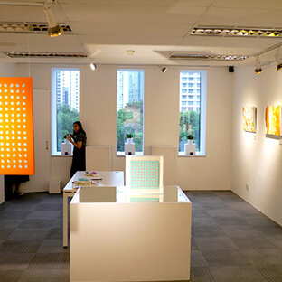 新宅睦仁シンガポール個展「COLOUR ME WELL」