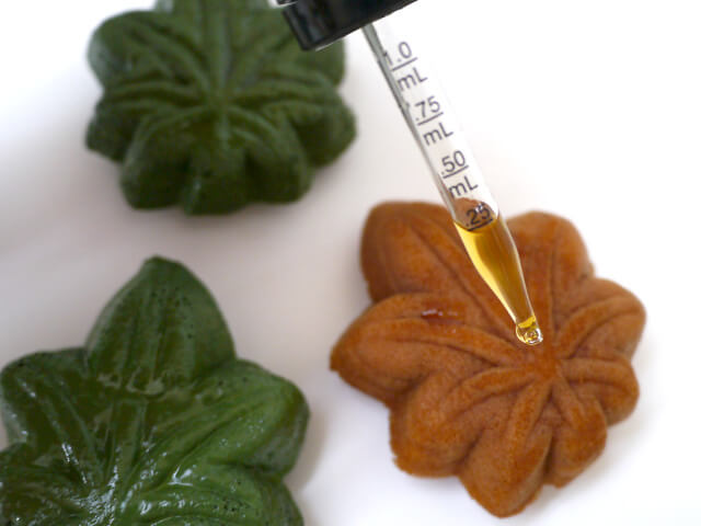 Photographing elements for the Cannabis-Shaped Sweet Buns series