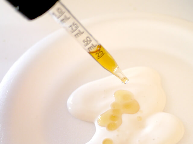 Photographing elements for the Cannabis-Shaped Sweet Buns series