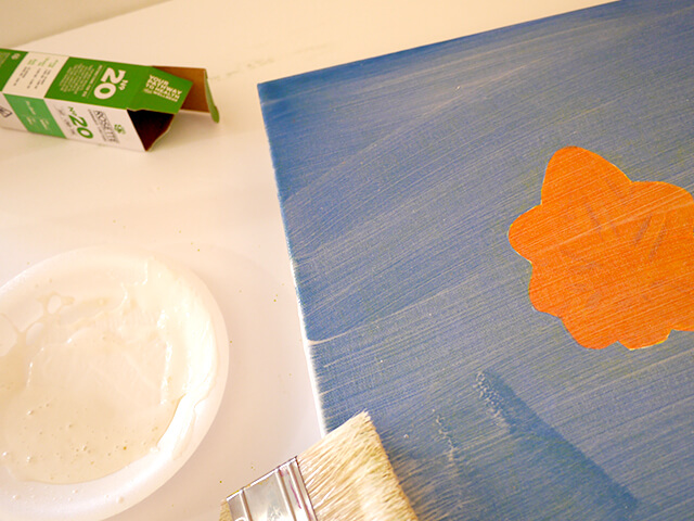 Photographing elements for the Cannabis-Shaped Sweet Buns series