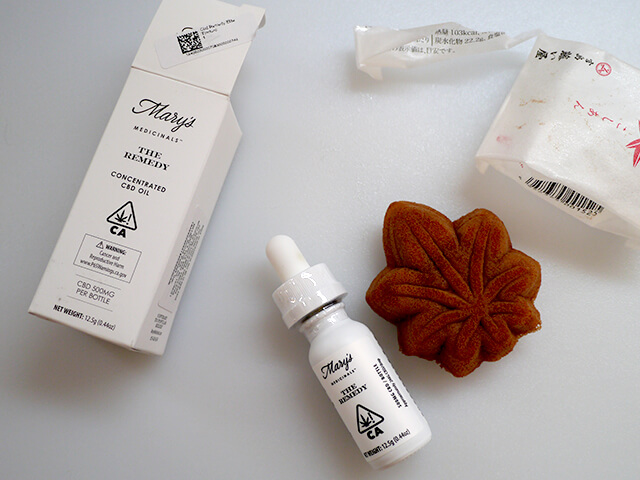 Photographing elements for the Cannabis-Shaped Sweet Buns series