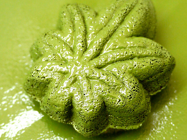 Photographing elements for the Cannabis-Shaped Sweet Buns series