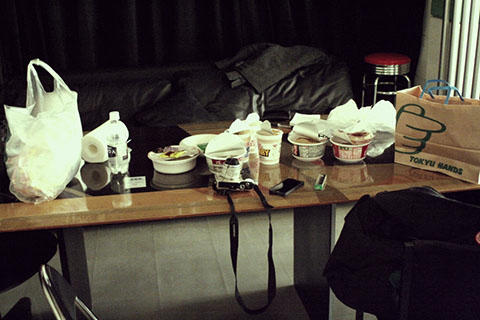 牛丼の滝/カップヌードルの滝の写真素材撮影