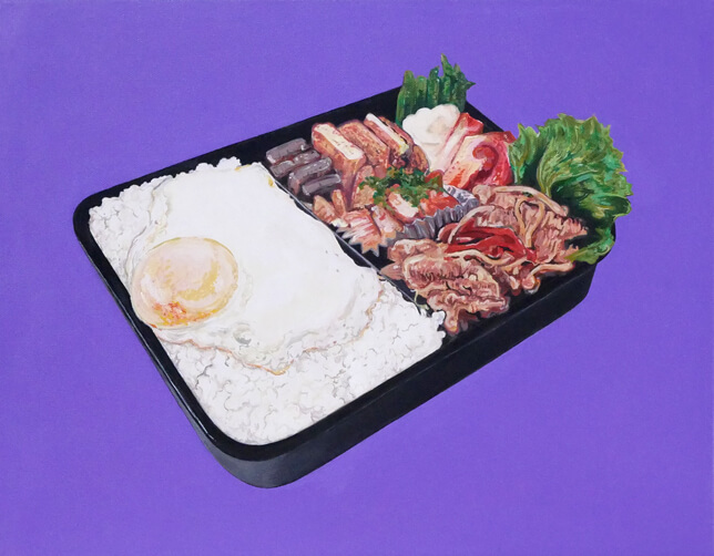 BENTO-August 4, 2018, 大きな黒い弁当箱に、ご飯の上に目玉焼きをのせた手作りスタミナ弁当