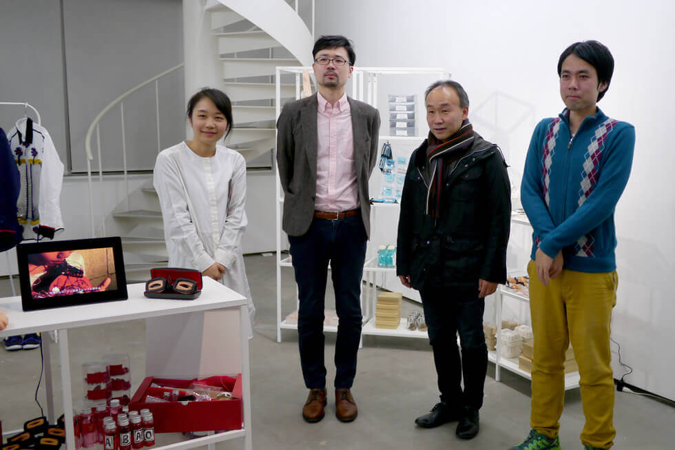 新宅睦仁個展「コンビニ弁当の山－Time is money.」@トーキョーワンダーサイト渋谷の展示風景