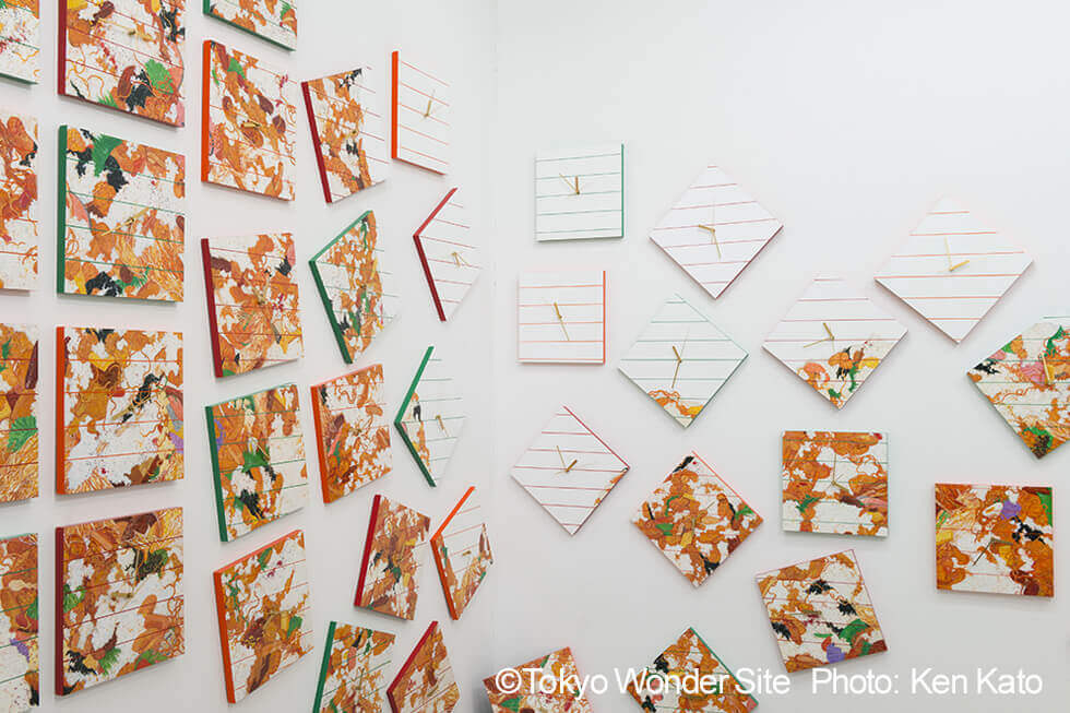 新宅睦仁個展「コンビニ弁当の山－Time is money.」@トーキョーワンダーサイト渋谷の展示風景