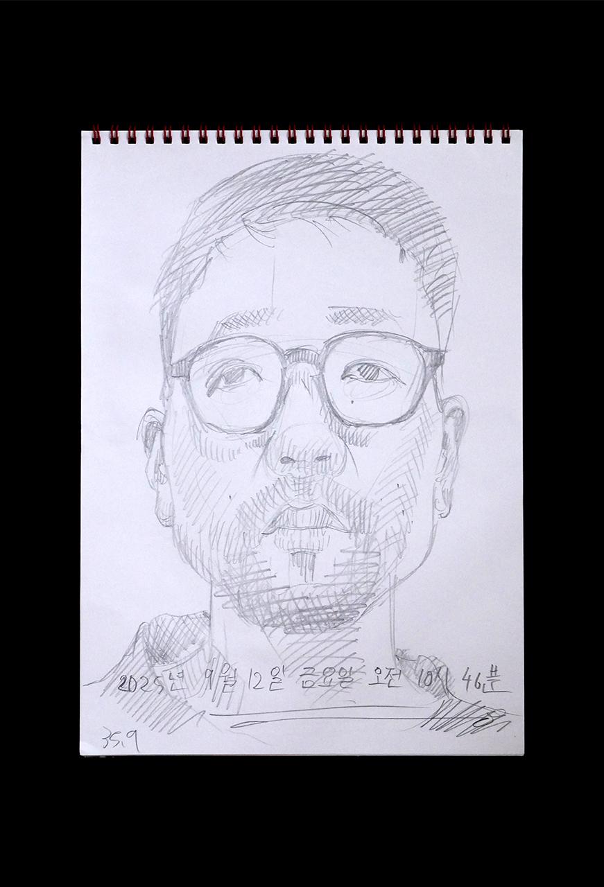 Contemporary artist SHINTAKU Tomoni's 2025/9/12 Self-portrait or pencil drawing