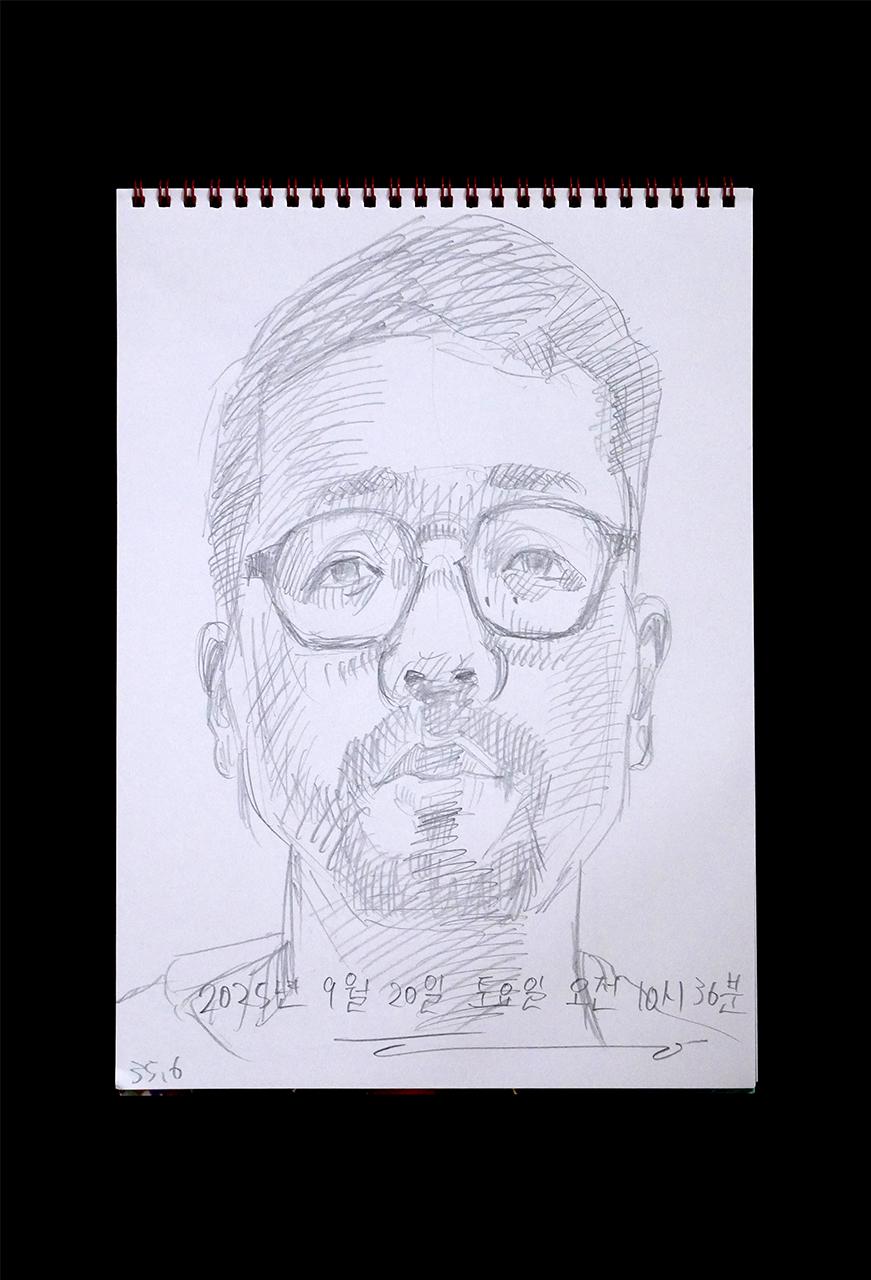 Contemporary artist SHINTAKU Tomoni's 2025/9/20 Self-portrait or pencil drawing