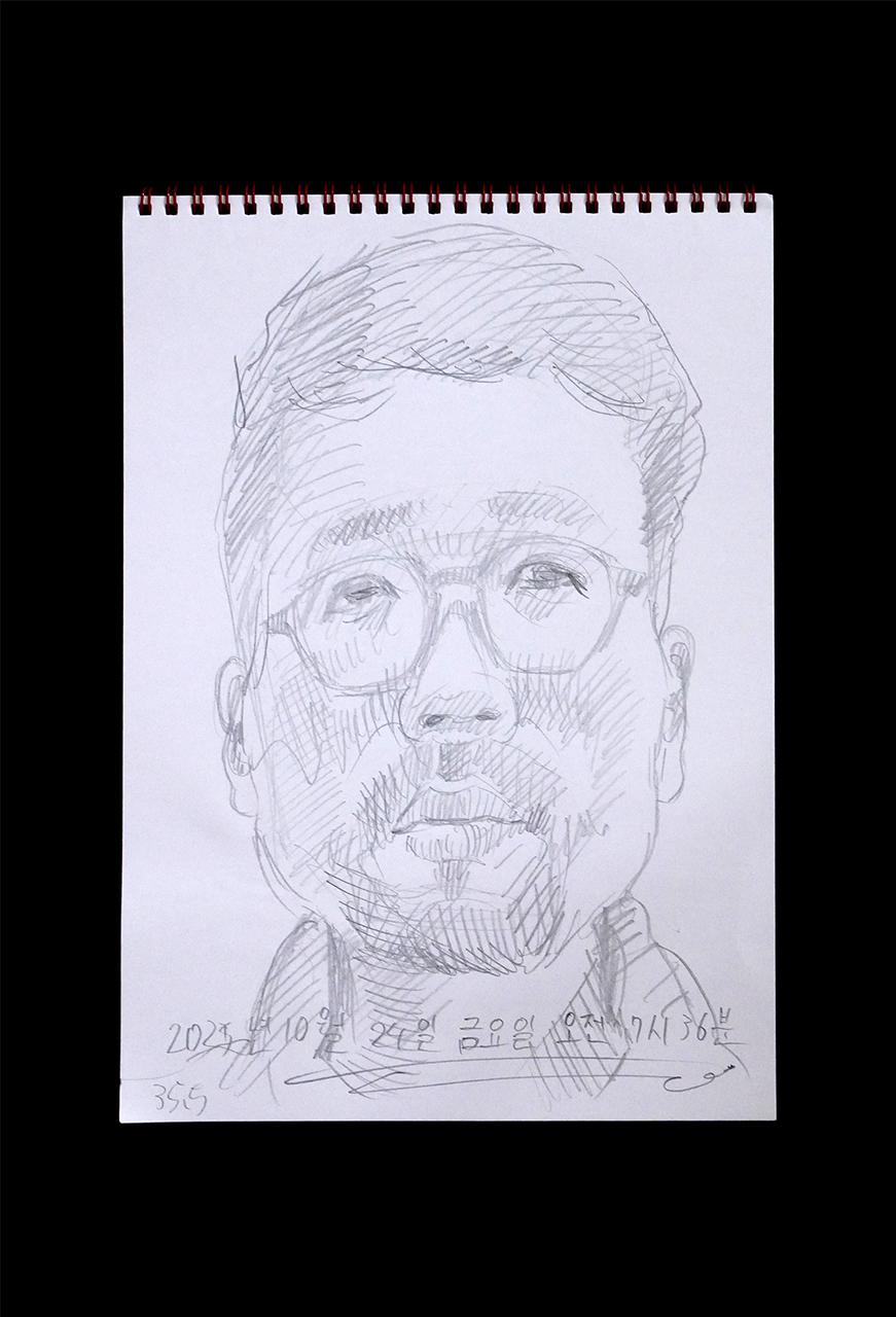 Contemporary artist SHINTAKU Tomoni's 2025/10/24 Self-portrait or pencil drawing