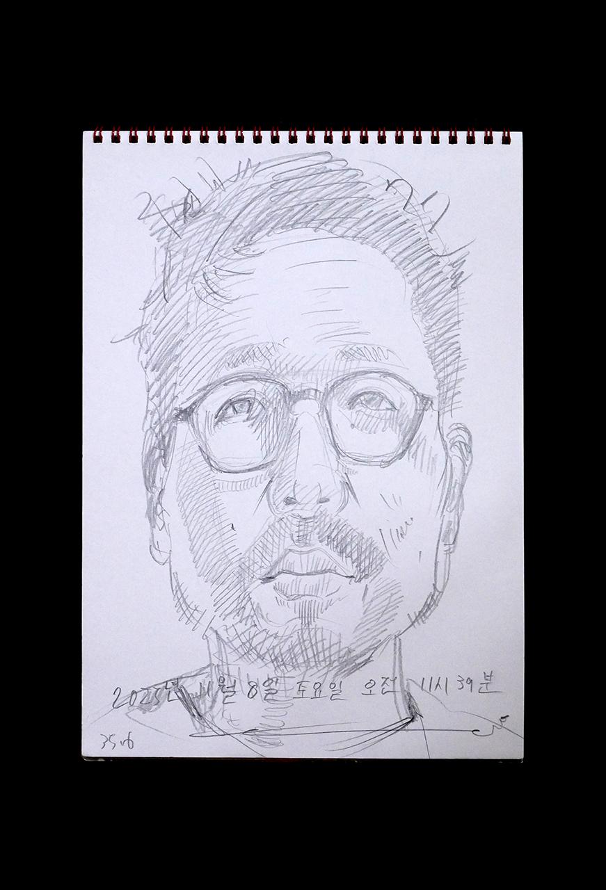 Contemporary artist SHINTAKU Tomoni's 2025/11/8 Self-portrait or pencil drawing