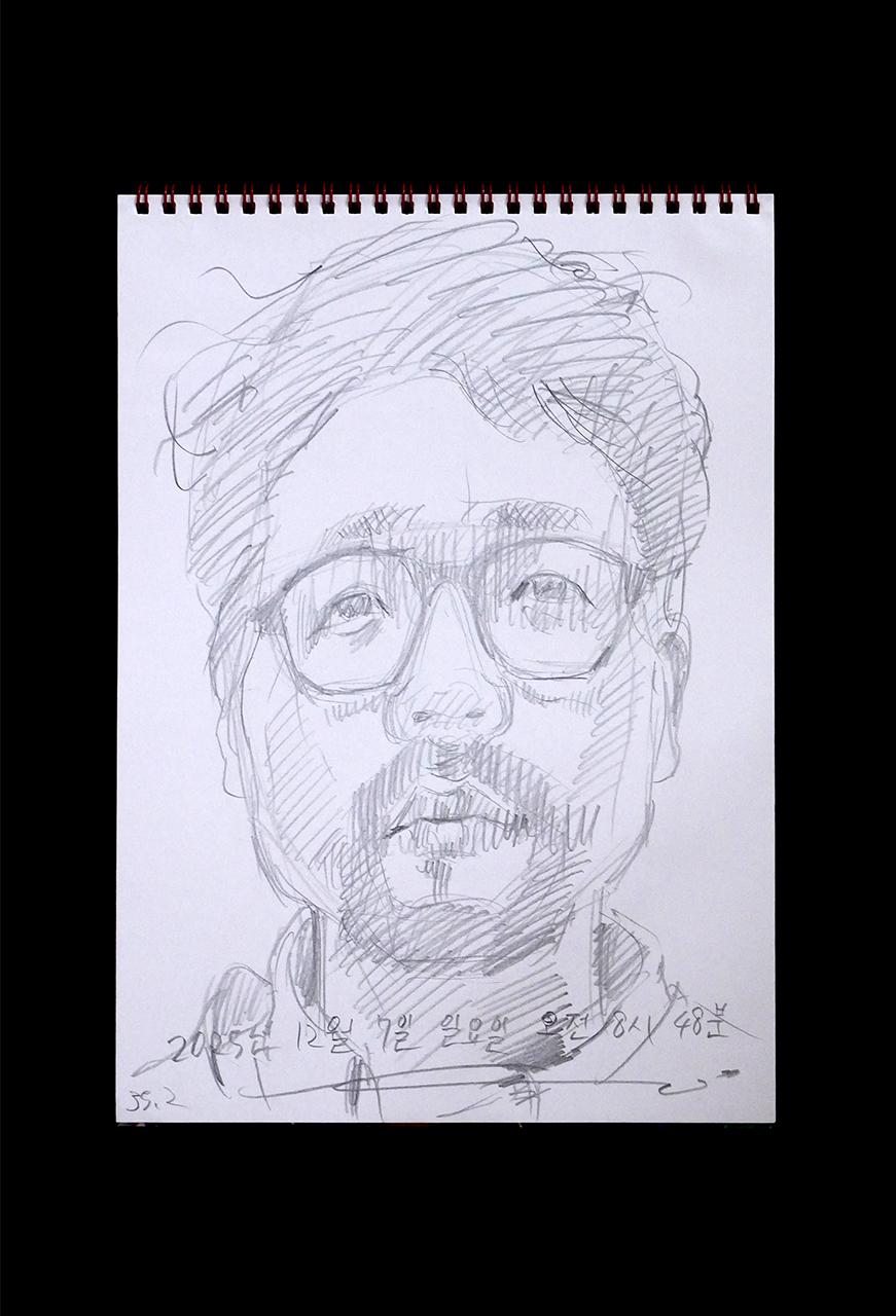 Contemporary artist SHINTAKU Tomoni's 2025/12/7 Self-portrait or pencil drawing